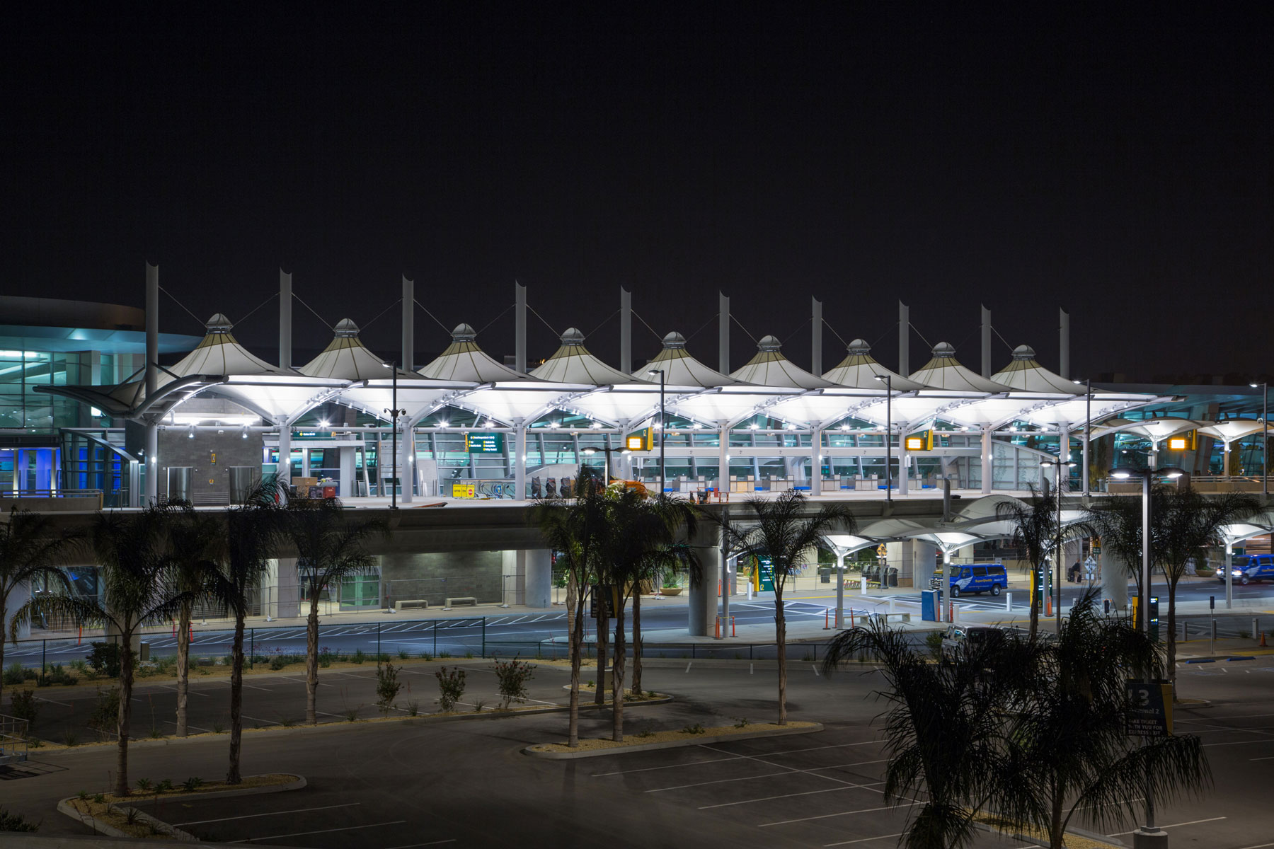 SanDiegoInternationalAirport_MastSppt_PTFESFII_1.jpg